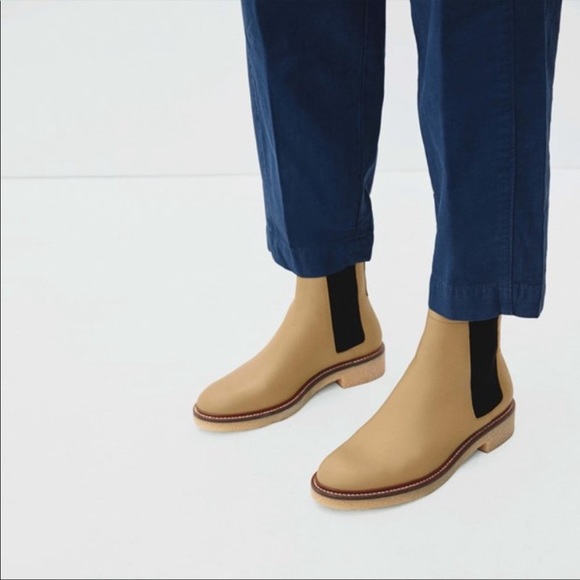 Everlane Shoes - Everlane Italian leather Chelsea boot in Biscuit US9